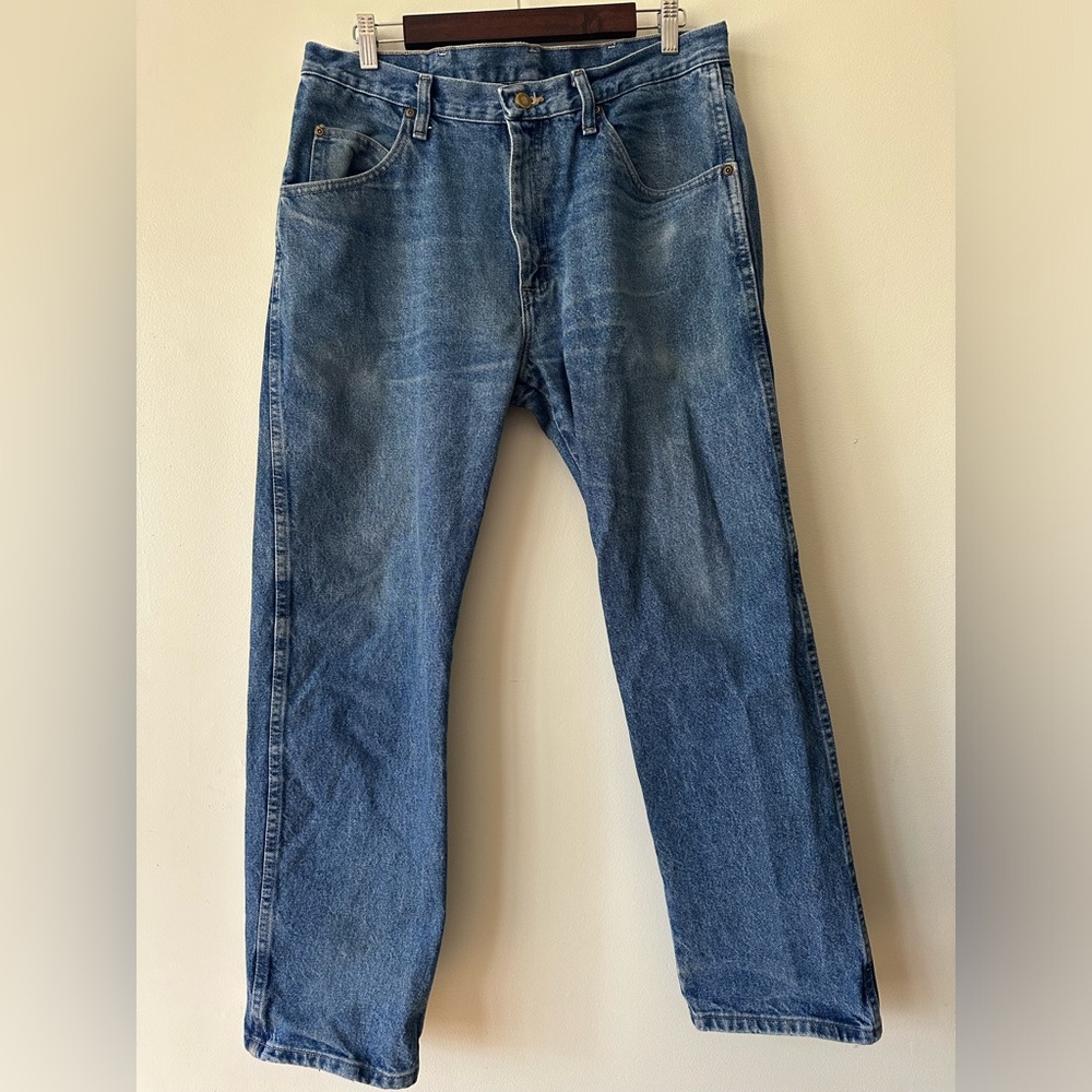 Wrangler Straight Leg Broken-in Jeans Men’s 34x29 regular fit Western Workwear‎